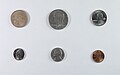 Representación de monedas y billetes en circulación del dólar estadounidense
