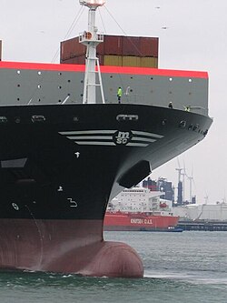 Proa de un portacontenedor de MSC