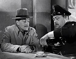 Totò y Aldo Fabrizi en Guardias y ladrones