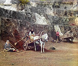 Trabajos mineros antiguos en las montañas Urales hacia 1910