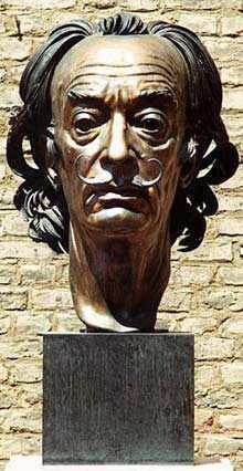 Busto de Salvador Dalí por Arno Breker