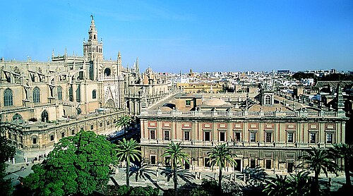 La Catedral y la Casa Lonja de Sevilla