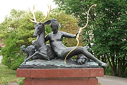 Escultura de bronce Diana con un ciervo