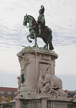 Estatua ecuestre de José I en la Praça do Comércio