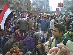 Jóvenes egipcios en la plaza Tahrir