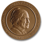 Anverso de la Medalla de Oro del Congreso de los Estados Unidos entregada a Rosa Parks.