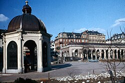 Vista de una plaza de la ciudad en 1978
