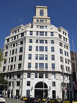 Edificio Telefónica de Barcelona tomado en mayo de 1937