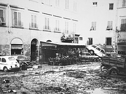 Piazza del Carmine luego de la inundación