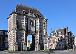 Puerta de Notre Dame construida en 1623