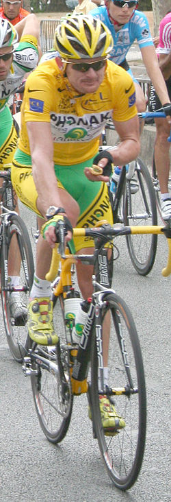 Floyd Landis con el maillot amarillo