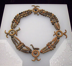 Collar celtíbero de la sacerdotisa del sol