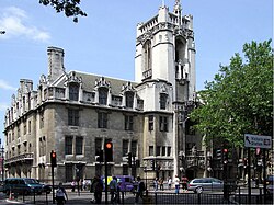 El edificio Middlesex Guildhall situado en Westminster