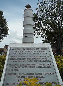 Columna de la Libertad de los Esclavos en Ocaña, monumento conmemorativo.
