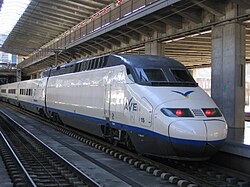 Tren AVE S-100 en la estación de Córdoba