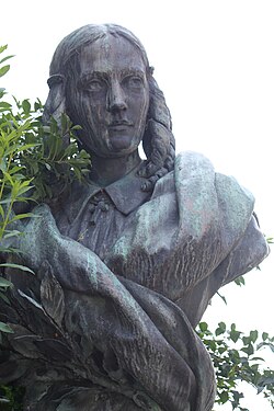 Estatua de Annette von Droste-Huelshoff