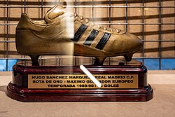 Bota de Oro histórica de Hugo Sánchez.