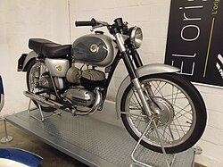 Paco Bultó con su Bultaco 200
