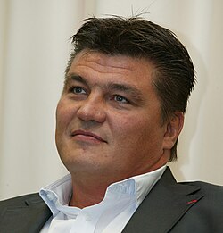David Douillet en un evento público