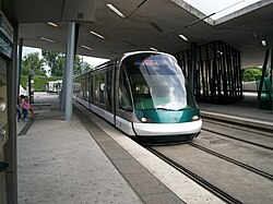 Tranvía Eurotram circulando por las calles de Estrasburgo
