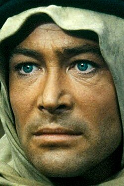 El actor Peter O'Toole caracterizado como Thomas Edward Lawrence