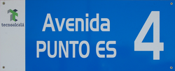 Cartel de la avenida Punto Es en el Parque Científico Tecnológico de la Universidad de Alcalá