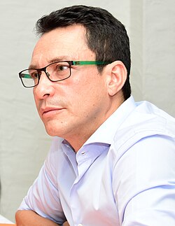 Retrato fotográfico de Carlos Caicedo