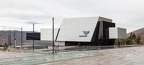 Edificio de la sede de la Unasur ubicado en el complejo Ciudad Mitad del Mundo cerca de Quito