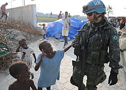 Soldado en misión de paz