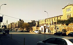 Iglesia y mezquita en una misma calle