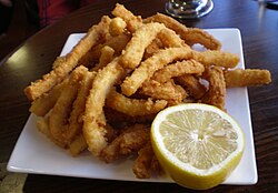 Ración de rabas o calamares a la romana