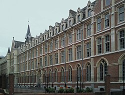 Edificio de la Universidad Católica de Lille