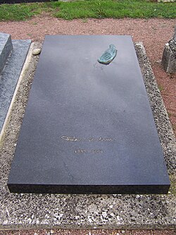 Tumba de Blaise Cendrars en Le Tremblay-sur-Mauldre