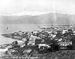 Vista de Beirut con la cumbre del Monte Líbano en el siglo XIX .