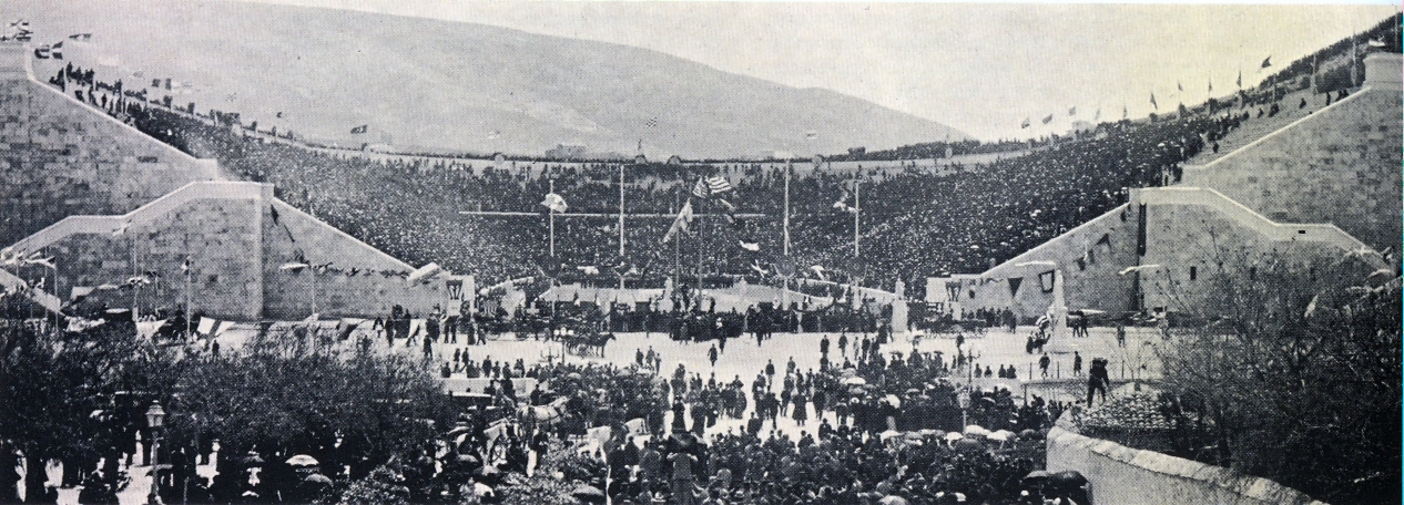 Fotografía histórica del Estadio Panathinaikó en el primer día de los Juegos Olímpicos de 1896.