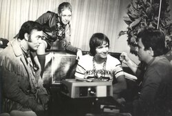 Roberto Carlos junto a Erasmo Carlos y Wanderléa en el cine