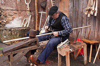 Artesano de la madera en Cantabria