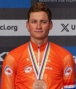 Mathieu van der Poel en una competición ciclista