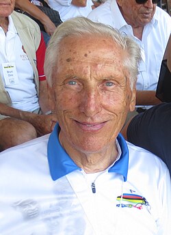 Retrato y datos biográficos de Vito Favero