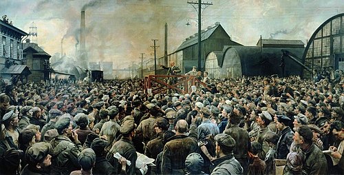 Lenin dando un discurso en la fábrica Putílov en mayo de 1919