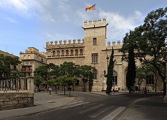 Vista exterior de la Lonja de la Seda