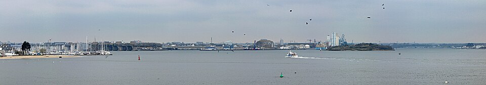 Vista panorámica de Lorient desde la localidad vecina de Port-Louis