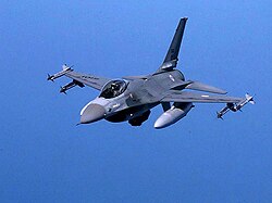 Lockheed Martin F-16 Fighting Falcon en vuelo