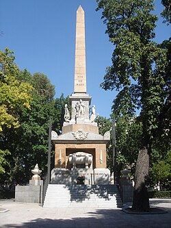Monumento a los Héroes del Dos de Mayo inaugurado en 1840