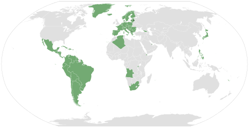 Mapa mundial indicando los países que cuentan con municipios como subdivisiones territoriales.