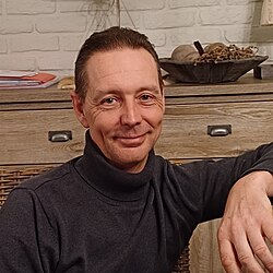 Retrato y ficha de datos personales de Fabien De Waele
