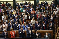 El Gobierno y el Grupo Popular aplauden a Mariano Rajoy