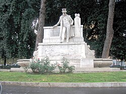 Monumento a Giuseppe Gioachino Belli en el rione del Trastevere en Roma
