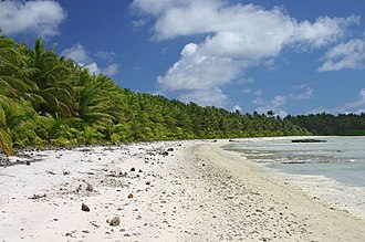 Playa aislada con vegetación tropical en el atolón Palmyra