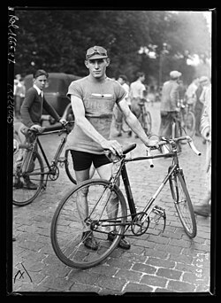 Fotografía de archivo y datos biográficos de Alfons Deloor